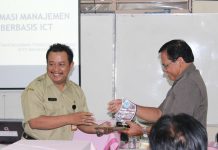 Kunjungan DPRD Kab. Trenggalek di SMA Negeri 1 Pare kediri